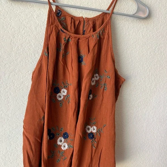Floral Embroidered Rust Tank Top - Picture 2 of 3